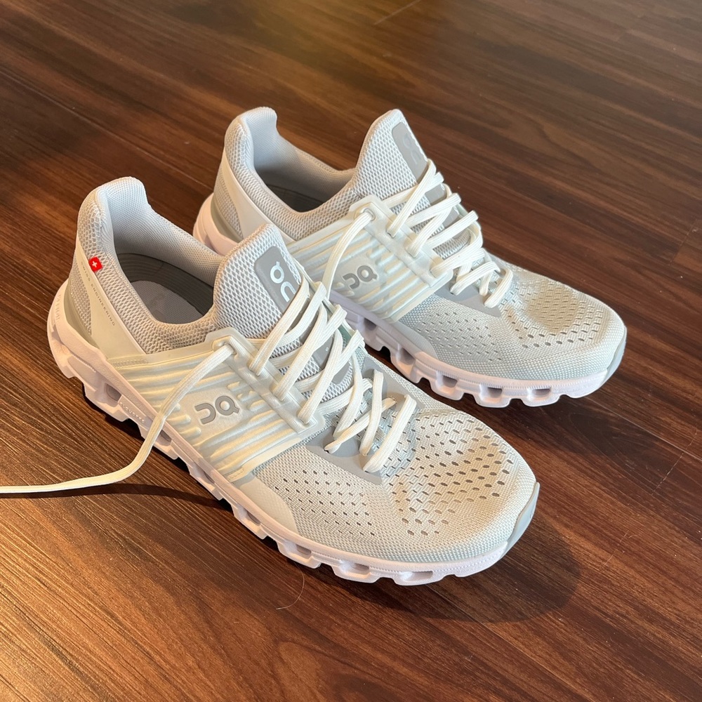 On Cloud Women’s Running Shoes